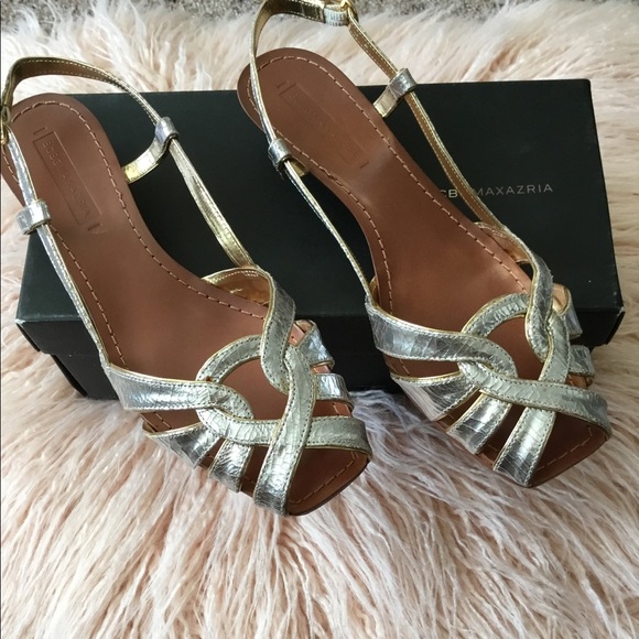 💲1 DAY SALE💲BCBG Maxazria sandals - Picture 1 of 5